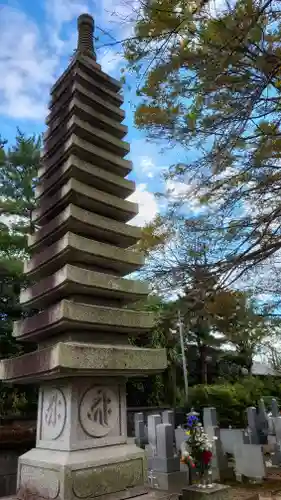 奥田山 安楽寺の塔