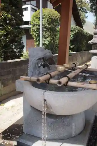 石和八幡宮(官知物部神社)の手水舎
