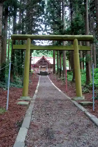 峠下稲荷神社の鳥居