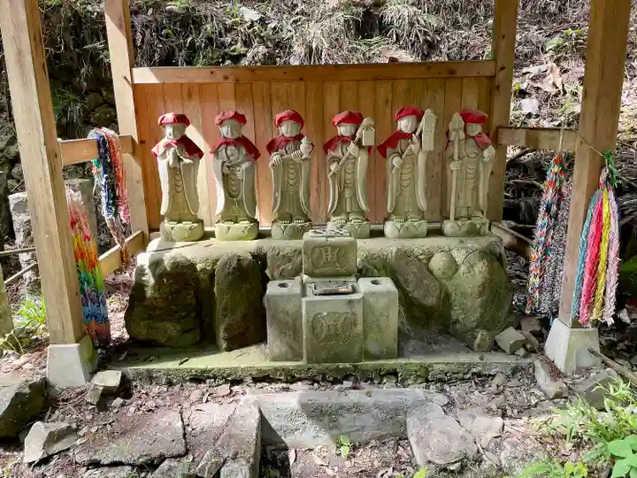 出流山満願寺奥之院(栃木県)