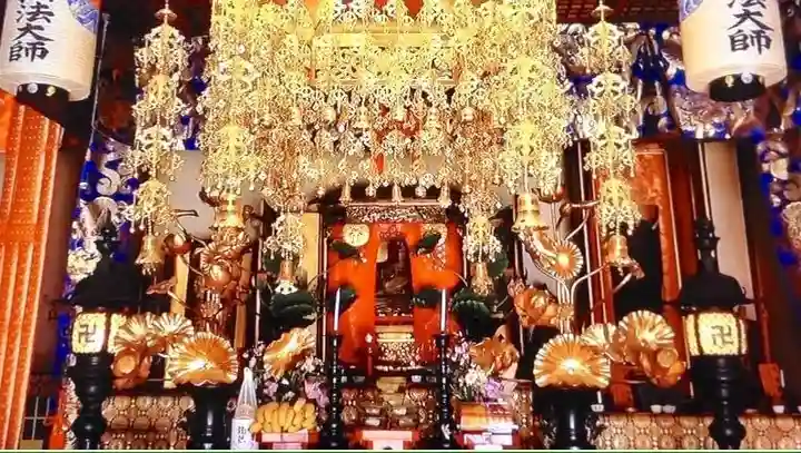 西照寺の本殿・本堂