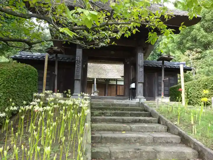 横浜 西方寺の山門・神門