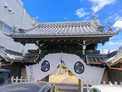 西林寺の山門・神門