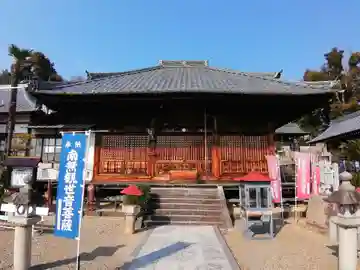 小松寺の本殿・本堂