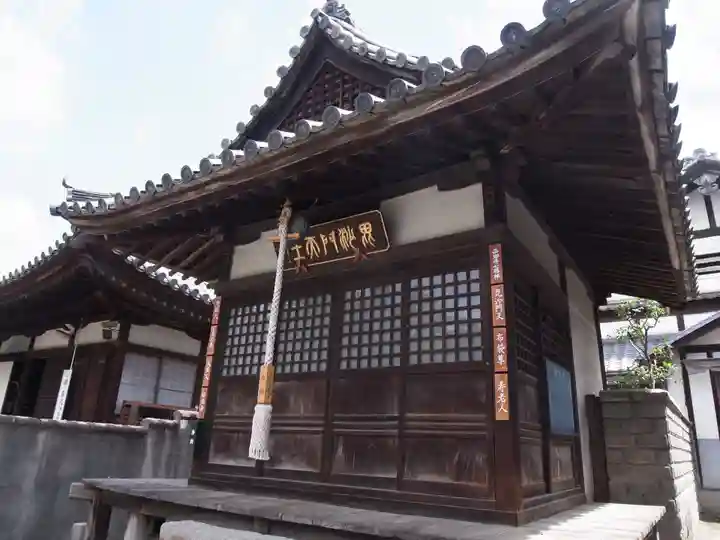 西郷寺の本殿・本堂