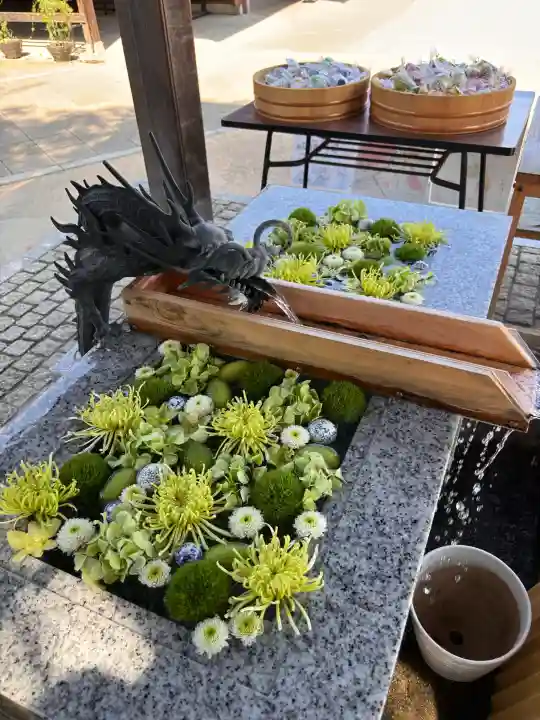 川越八幡宮の{uncategorized: "未分類", other: "その他", undefined: "問題あり", building: "その他建物", grave: "お墓", sacred_gate: "鳥居", guardian: "狛犬", statue: "像", buddha: "仏像", history: "歴史", nature: "自然", garden: "庭園", animal: "動物", pagoda: "塔", temizu: "手水舎", mountain_gate: "山門・神門", sanctuary: "本殿・本堂", subordinate: "末社・摂社", art: "芸術", scenery: "景色", jizo: "地蔵", ema: "絵馬", goshuin: "御朱印", omikuji: "おみくじ", items: "授与品その他", amulet: "お守り", goshuincho: "御朱印帳", eats: "食事", festival: "お祭り", votive_dance: "神楽", shichigosan: "七五三参", wedding: "結婚式", experience: "体験その他", initially: "初詣", around: "周辺", anti_infection: "感染症対策"}