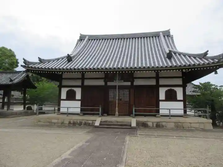 野中寺の本殿・本堂