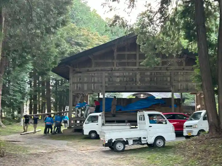 新屋諏訪神社(長野県)