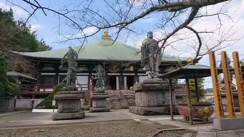 長勝寺の本殿・本堂