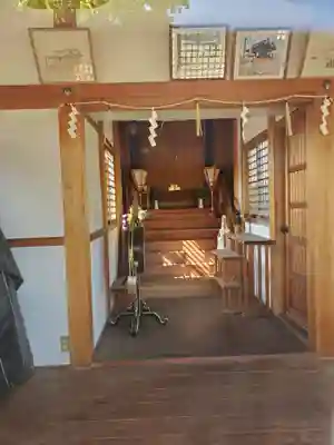 出新田岡神社の本殿・本堂