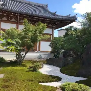 長興院の本殿・本堂