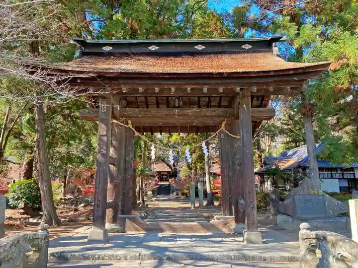 大井俣窪八幡神社の山門・神門