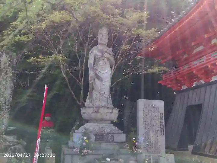 金剛宝寺(紀三井寺)の{uncategorized: "未分類", other: "その他", undefined: "問題あり", building: "その他建物", grave: "お墓", sacred_gate: "鳥居", guardian: "狛犬", statue: "像", buddha: "仏像", history: "歴史", nature: "自然", garden: "庭園", animal: "動物", pagoda: "塔", temizu: "手水舎", mountain_gate: "山門・神門", sanctuary: "本殿・本堂", subordinate: "末社・摂社", art: "芸術", scenery: "景色", jizo: "地蔵", ema: "絵馬", goshuin: "御朱印", omikuji: "おみくじ", items: "授与品その他", amulet: "お守り", goshuincho: "御朱印帳", eats: "食事", festival: "お祭り", votive_dance: "神楽", shichigosan: "七五三参", wedding: "結婚式", experience: "体験その他", initially: "初詣", around: "周辺", anti_infection: "感染症対策"}