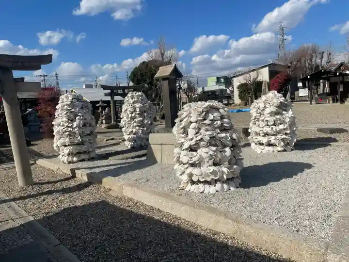姫嶋神社の{uncategorized: "未分類", other: "その他", undefined: "問題あり", building: "その他建物", grave: "お墓", sacred_gate: "鳥居", guardian: "狛犬", statue: "像", buddha: "仏像", history: "歴史", nature: "自然", garden: "庭園", animal: "動物", pagoda: "塔", temizu: "手水舎", mountain_gate: "山門・神門", sanctuary: "本殿・本堂", subordinate: "末社・摂社", art: "芸術", scenery: "景色", jizo: "地蔵", ema: "絵馬", goshuin: "御朱印", omikuji: "おみくじ", items: "授与品その他", amulet: "お守り", goshuincho: "御朱印帳", eats: "食事", festival: "お祭り", votive_dance: "神楽", shichigosan: "七五三参", wedding: "結婚式", experience: "体験その他", initially: "初詣", around: "周辺", anti_infection: "感染症対策"}