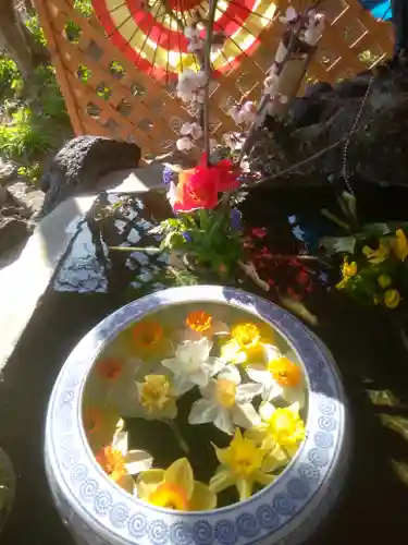 虻田神社の手水舎