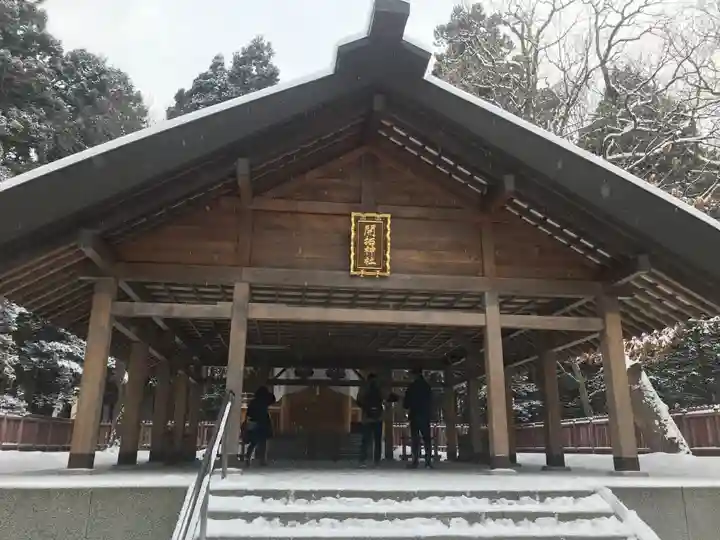 開拓神社の本殿・本堂