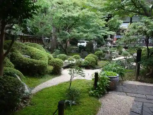 極楽寺の庭園