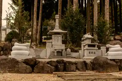 阿蘇白水龍神權現～白蛇神社～(熊本県)