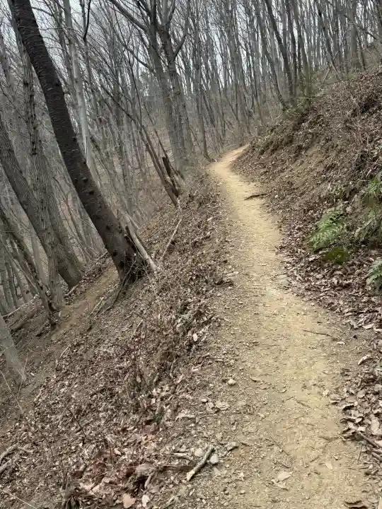 宝登山神社奥宮の{uncategorized: "未分類", other: "その他", undefined: "問題あり", building: "その他建物", grave: "お墓", sacred_gate: "鳥居", guardian: "狛犬", statue: "像", buddha: "仏像", history: "歴史", nature: "自然", garden: "庭園", animal: "動物", pagoda: "塔", temizu: "手水舎", mountain_gate: "山門・神門", sanctuary: "本殿・本堂", subordinate: "末社・摂社", art: "芸術", scenery: "景色", jizo: "地蔵", ema: "絵馬", goshuin: "御朱印", omikuji: "おみくじ", items: "授与品その他", amulet: "お守り", goshuincho: "御朱印帳", eats: "食事", festival: "お祭り", votive_dance: "神楽", shichigosan: "七五三参", wedding: "結婚式", experience: "体験その他", initially: "初詣", around: "周辺", anti_infection: "感染症対策"}