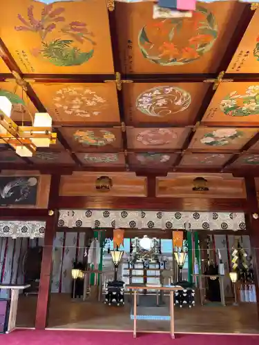 素鵞神社の{uncategorized: "未分類", other: "その他", undefined: "問題あり", building: "その他建物", grave: "お墓", sacred_gate: "鳥居", guardian: "狛犬", statue: "像", buddha: "仏像", history: "歴史", nature: "自然", garden: "庭園", animal: "動物", pagoda: "塔", temizu: "手水舎", mountain_gate: "山門・神門", sanctuary: "本殿・本堂", subordinate: "末社・摂社", art: "芸術", scenery: "景色", jizo: "地蔵", ema: "絵馬", goshuin: "御朱印", omikuji: "おみくじ", items: "授与品その他", amulet: "お守り", goshuincho: "御朱印帳", eats: "食事", festival: "お祭り", votive_dance: "神楽", shichigosan: "七五三参", wedding: "結婚式", experience: "体験その他", initially: "初詣", around: "周辺", anti_infection: "感染症対策"}