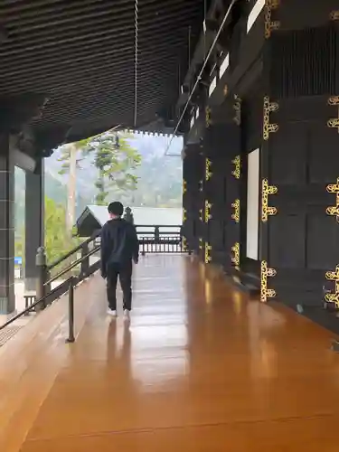 久遠寺の本殿・本堂