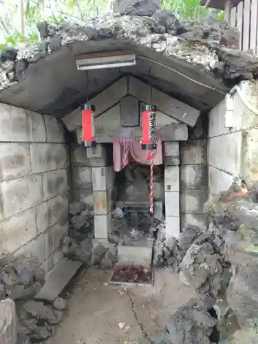 明王院（満願寺別院）の末社・摂社