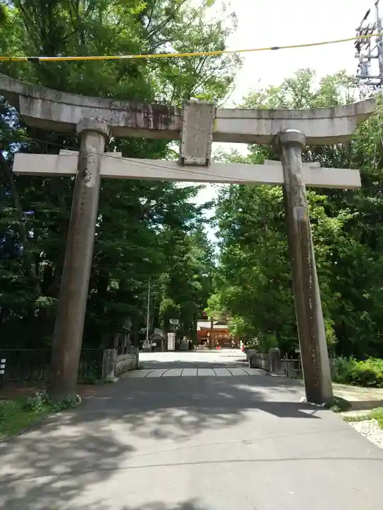 穂高神社本宮の鳥居