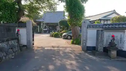 宝生寺の山門・神門