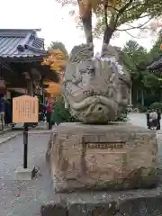 冨士御室浅間神社の狛犬