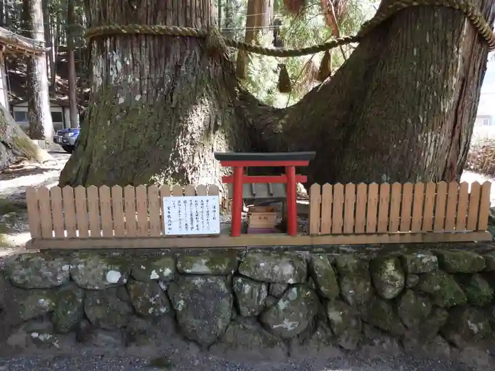 室生龍穴神社(奈良県)