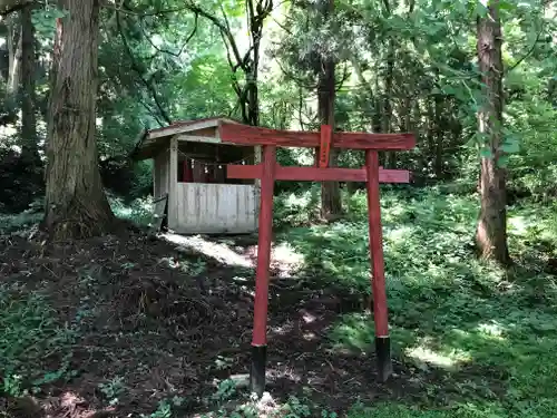 法用寺（雀林観音）の末社