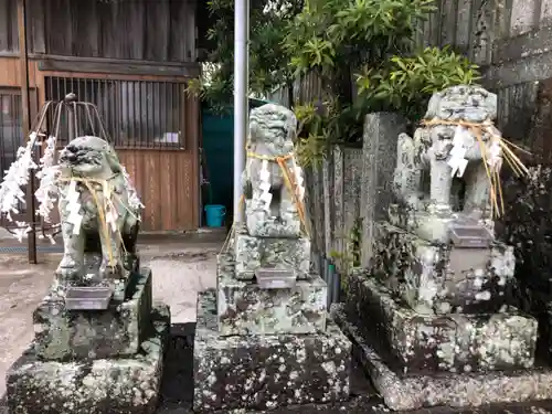 羽浦神社の狛犬