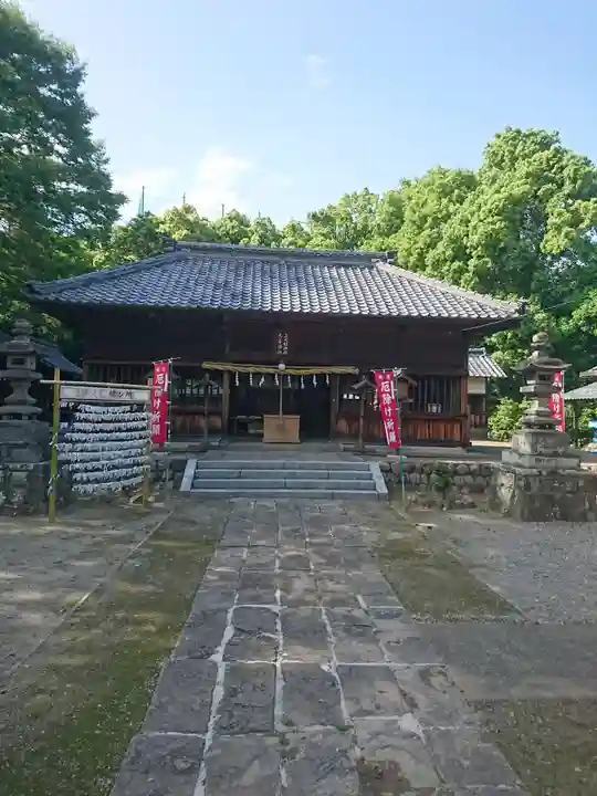 上之村神社の本殿・本堂