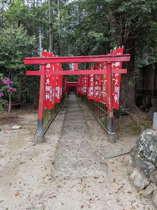 両社宮神社(宮町)の末社・摂社