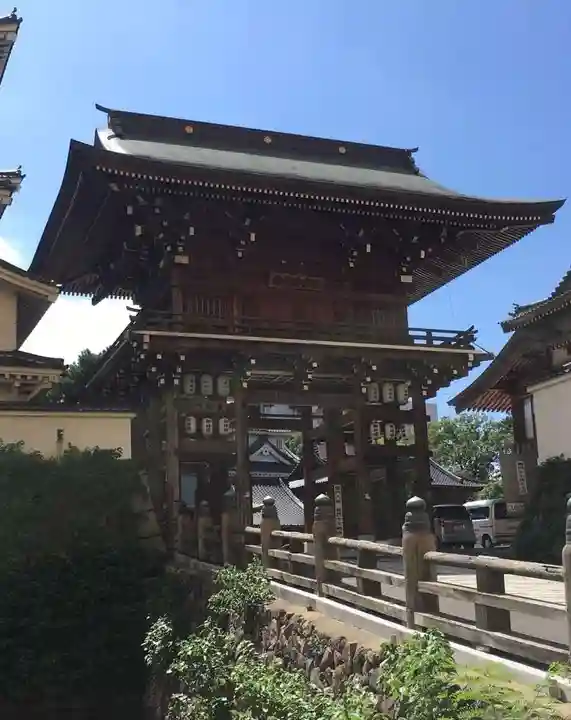 小倉祇園八坂神社の山門・神門