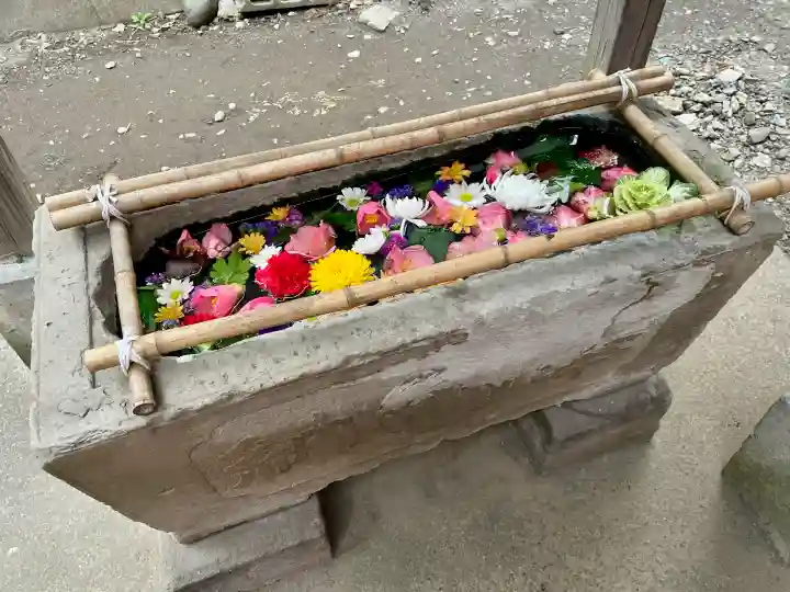 鐘塚稲荷神社の{uncategorized: "未分類", other: "その他", undefined: "問題あり", building: "その他建物", grave: "お墓", sacred_gate: "鳥居", guardian: "狛犬", statue: "像", buddha: "仏像", history: "歴史", nature: "自然", garden: "庭園", animal: "動物", pagoda: "塔", temizu: "手水舎", mountain_gate: "山門・神門", sanctuary: "本殿・本堂", subordinate: "末社・摂社", art: "芸術", scenery: "景色", jizo: "地蔵", ema: "絵馬", goshuin: "御朱印", omikuji: "おみくじ", items: "授与品その他", amulet: "お守り", goshuincho: "御朱印帳", eats: "食事", festival: "お祭り", votive_dance: "神楽", shichigosan: "七五三参", wedding: "結婚式", experience: "体験その他", initially: "初詣", around: "周辺", anti_infection: "感染症対策"}