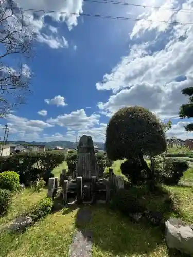 大師寺の{uncategorized: "未分類", other: "その他", undefined: "問題あり", building: "その他建物", grave: "お墓", sacred_gate: "鳥居", guardian: "狛犬", statue: "像", buddha: "仏像", history: "歴史", nature: "自然", garden: "庭園", animal: "動物", pagoda: "塔", temizu: "手水舎", mountain_gate: "山門・神門", sanctuary: "本殿・本堂", subordinate: "末社・摂社", art: "芸術", scenery: "景色", jizo: "地蔵", ema: "絵馬", goshuin: "御朱印", omikuji: "おみくじ", items: "授与品その他", amulet: "お守り", goshuincho: "御朱印帳", eats: "食事", festival: "お祭り", votive_dance: "神楽", shichigosan: "七五三参", wedding: "結婚式", experience: "体験その他", initially: "初詣", around: "周辺", anti_infection: "感染症対策"}