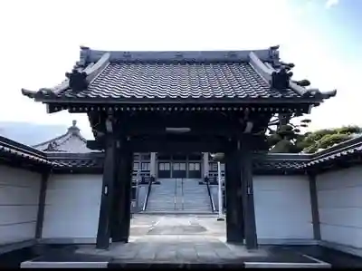 円盛寺の山門