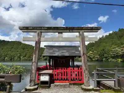 池神社の{uncategorized: "未分類", other: "その他", undefined: "問題あり", building: "その他建物", grave: "お墓", sacred_gate: "鳥居", guardian: "狛犬", statue: "像", buddha: "仏像", history: "歴史", nature: "自然", garden: "庭園", animal: "動物", pagoda: "塔", temizu: "手水舎", mountain_gate: "山門・神門", sanctuary: "本殿・本堂", subordinate: "末社・摂社", art: "芸術", scenery: "景色", jizo: "地蔵", ema: "絵馬", goshuin: "御朱印", omikuji: "おみくじ", items: "授与品その他", amulet: "お守り", goshuincho: "御朱印帳", eats: "食事", festival: "お祭り", votive_dance: "神楽", shichigosan: "七五三参", wedding: "結婚式", experience: "体験その他", initially: "初詣", around: "周辺", anti_infection: "感染症対策"}