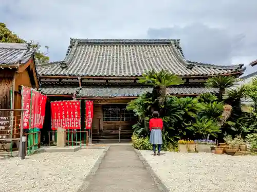 安楽寺の本殿・本堂