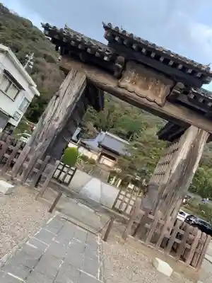 医光寺の山門・神門