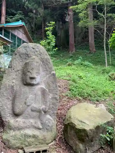 八幡神社（岩窪切岸城址）の仏像