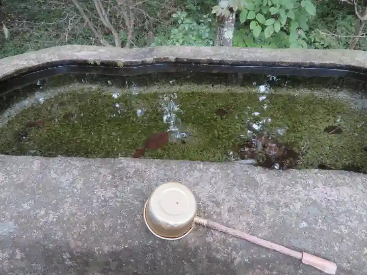 冨士山小御嶽神社里宮の手水舎