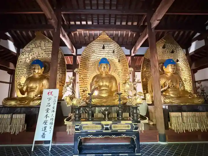 淨眞寺の{uncategorized: "未分類", other: "その他", undefined: "問題あり", building: "その他建物", grave: "お墓", sacred_gate: "鳥居", guardian: "狛犬", statue: "像", buddha: "仏像", history: "歴史", nature: "自然", garden: "庭園", animal: "動物", pagoda: "塔", temizu: "手水舎", mountain_gate: "山門・神門", sanctuary: "本殿・本堂", subordinate: "末社・摂社", art: "芸術", scenery: "景色", jizo: "地蔵", ema: "絵馬", goshuin: "御朱印", omikuji: "おみくじ", items: "授与品その他", amulet: "お守り", goshuincho: "御朱印帳", eats: "食事", festival: "お祭り", votive_dance: "神楽", shichigosan: "七五三参", wedding: "結婚式", experience: "体験その他", initially: "初詣", around: "周辺", anti_infection: "感染症対策"}