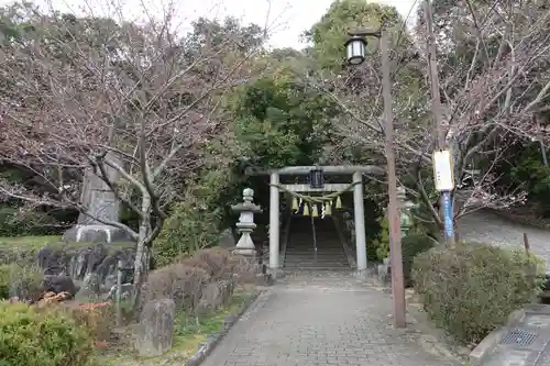 新屋坐天照御魂神社の鳥居