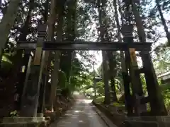 洞雲寺の鳥居