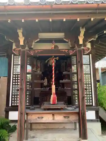 森部おちょぼ稲荷の本殿・本堂