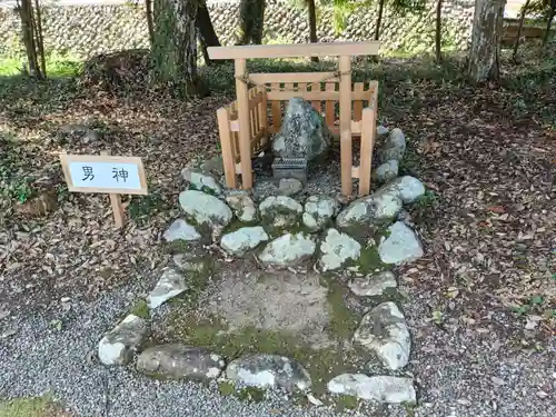 丹生神社の末社・摂社