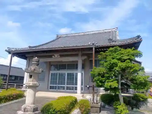笠松別院の{uncategorized: "未分類", other: "その他", undefined: "問題あり", building: "その他建物", grave: "お墓", sacred_gate: "鳥居", guardian: "狛犬", statue: "像", buddha: "仏像", history: "歴史", nature: "自然", garden: "庭園", animal: "動物", pagoda: "塔", temizu: "手水舎", mountain_gate: "山門・神門", sanctuary: "本殿・本堂", subordinate: "末社・摂社", art: "芸術", scenery: "景色", jizo: "地蔵", ema: "絵馬", goshuin: "御朱印", omikuji: "おみくじ", items: "授与品その他", amulet: "お守り", goshuincho: "御朱印帳", eats: "食事", festival: "お祭り", votive_dance: "神楽", shichigosan: "七五三参", wedding: "結婚式", experience: "体験その他", initially: "初詣", around: "周辺", anti_infection: "感染症対策"}