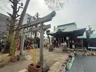 久富稲荷神社の{uncategorized: "未分類", other: "その他", undefined: "問題あり", building: "その他建物", grave: "お墓", sacred_gate: "鳥居", guardian: "狛犬", statue: "像", buddha: "仏像", history: "歴史", nature: "自然", garden: "庭園", animal: "動物", pagoda: "塔", temizu: "手水舎", mountain_gate: "山門・神門", sanctuary: "本殿・本堂", subordinate: "末社・摂社", art: "芸術", scenery: "景色", jizo: "地蔵", ema: "絵馬", goshuin: "御朱印", omikuji: "おみくじ", items: "授与品その他", amulet: "お守り", goshuincho: "御朱印帳", eats: "食事", festival: "お祭り", votive_dance: "神楽", shichigosan: "七五三参", wedding: "結婚式", experience: "体験その他", initially: "初詣", around: "周辺", anti_infection: "感染症対策"}